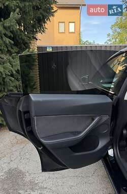 Позашляховик / Кросовер Tesla Model Y 2022 в 