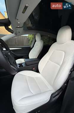 Позашляховик / Кросовер Tesla Model Y 2022 в 