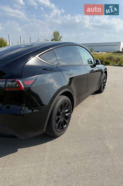 Внедорожник / Кроссовер Tesla Model Y 2023 в 