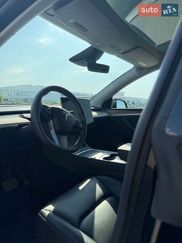 Внедорожник / Кроссовер Tesla Model Y 2023 в Коростене