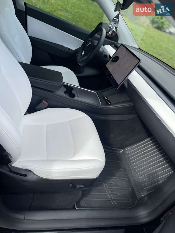 Внедорожник / Кроссовер Tesla Model Y 2022 в Тернополе фото 18 Внедорожник / Кроссовер Tesla Model Y 2022 в Тернополе