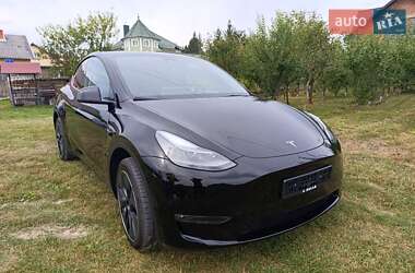 Внедорожник / Кроссовер Tesla Model Y 2024 в 