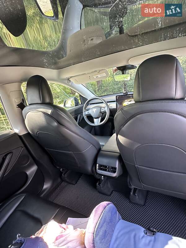 Внедорожник / Кроссовер Tesla Model Y 2022 в Ивано-Франковске фото 12 Внедорожник / Кроссовер Tesla Model Y 2022 в Ивано-Франковске