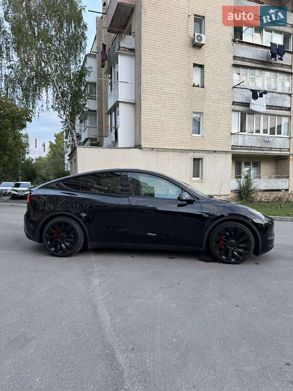 Внедорожник / Кроссовер Tesla Model Y 2022 в Могилев-Подольске
