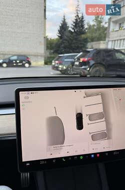 Позашляховик / Кросовер Tesla Model Y 2022 в 
