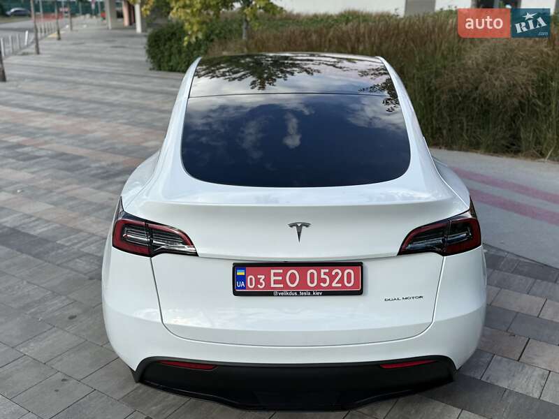 Внедорожник / Кроссовер Tesla Model Y 2023 в Киеве