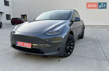 Позашляховик / Кросовер Tesla Model Y 2024 в 