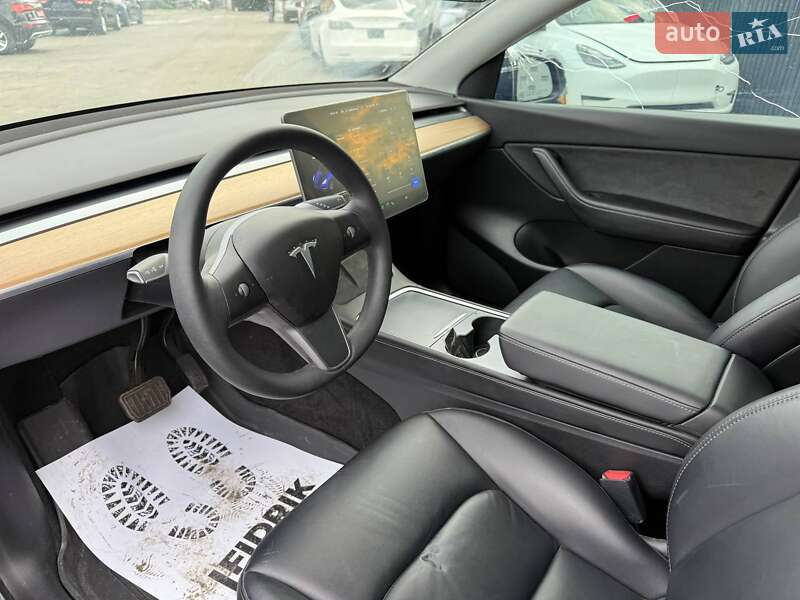 Позашляховик / Кросовер Tesla Model Y 2021 в Луцьку