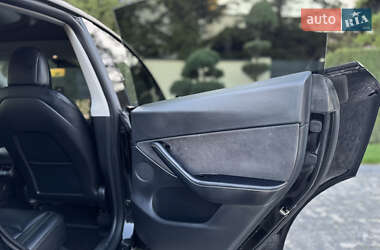 Позашляховик / Кросовер Tesla Model Y 2020 в 