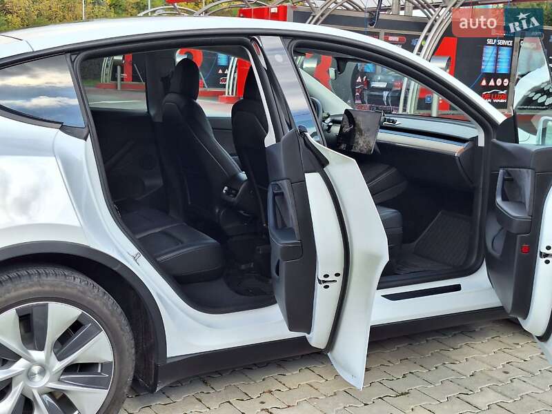 Позашляховик / Кросовер Tesla Model Y 2021 в Тернополі