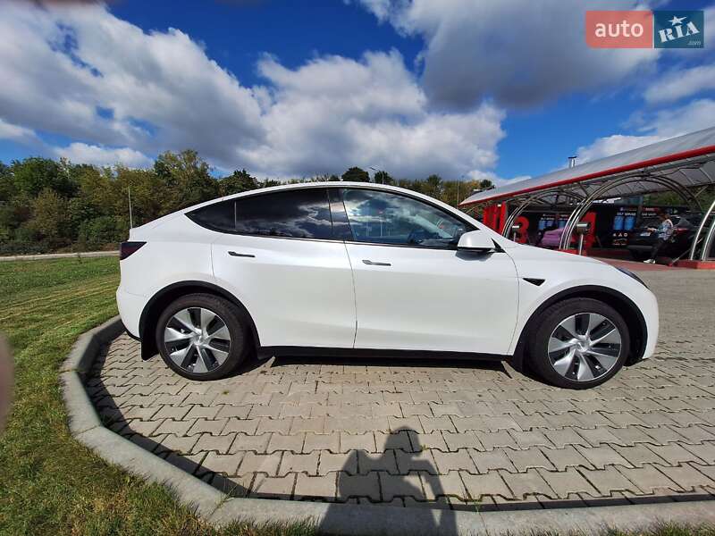 Позашляховик / Кросовер Tesla Model Y 2021 в Тернополі