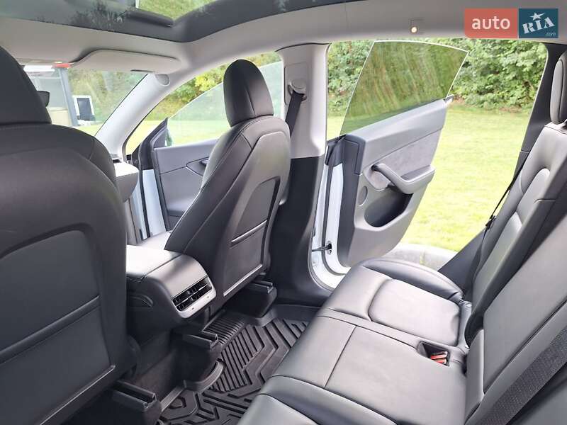 Позашляховик / Кросовер Tesla Model Y 2021 в Тернополі