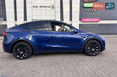 Позашляховик / Кросовер Tesla Model Y 2023 в 