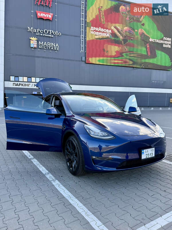 Внедорожник / Кроссовер Tesla Model Y 2021 в Киеве