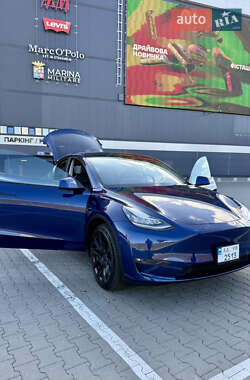 Позашляховик / Кросовер Tesla Model Y 2021 в 