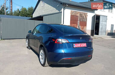 Внедорожник / Кроссовер Tesla Model Y 2021 в 