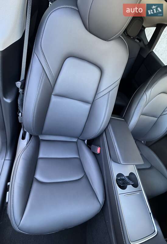 Внедорожник / Кроссовер Tesla Model Y 2024 в Днепре фото 30 Внедорожник / Кроссовер Tesla Model Y 2024 в Днепре