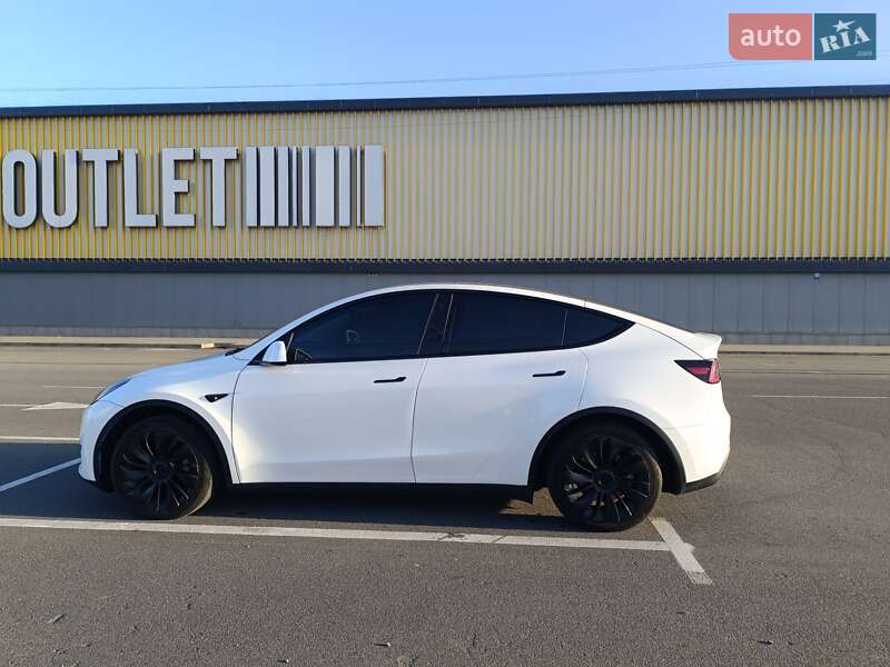 Позашляховик / Кросовер Tesla Model Y 2023 в Києві фото 6 Позашляховик / Кросовер Tesla Model Y 2023 в Києві