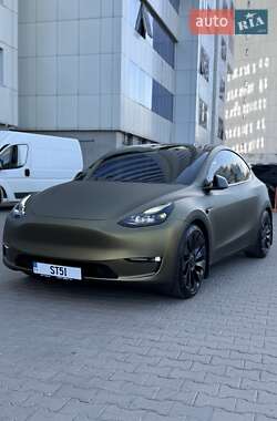 Позашляховик / Кросовер Tesla Model Y 2024 в 