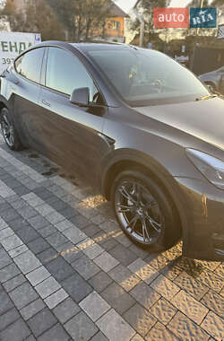 Внедорожник / Кроссовер Tesla Model Y 2024 в 