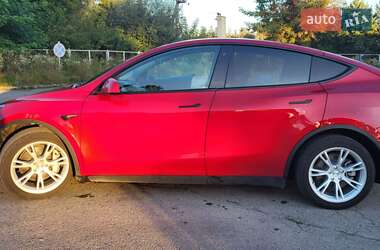 Внедорожник / Кроссовер Tesla Model Y 2021 в 