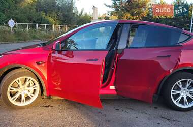 Внедорожник / Кроссовер Tesla Model Y 2021 в 