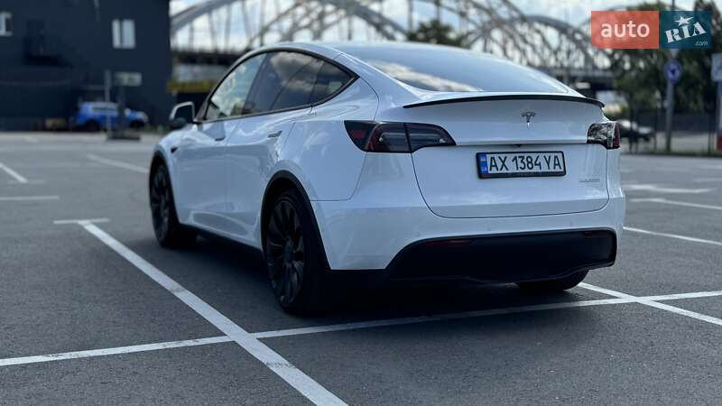 Внедорожник / Кроссовер Tesla Model Y 2022 в Киеве