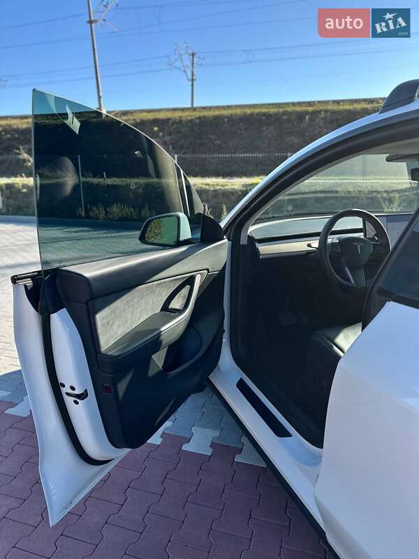 Позашляховик / Кросовер Tesla Model Y 2021 в Києві