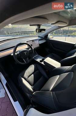 Внедорожник / Кроссовер Tesla Model Y 2021 в 