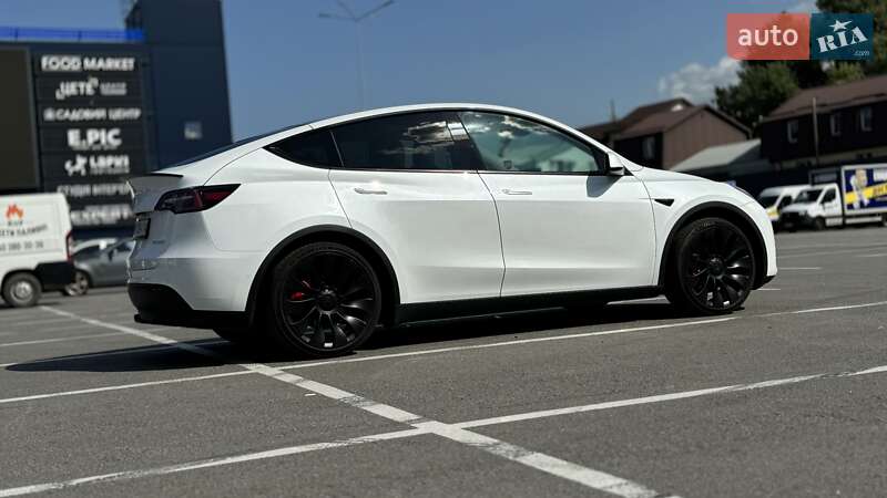 Внедорожник / Кроссовер Tesla Model Y 2022 в Киеве
