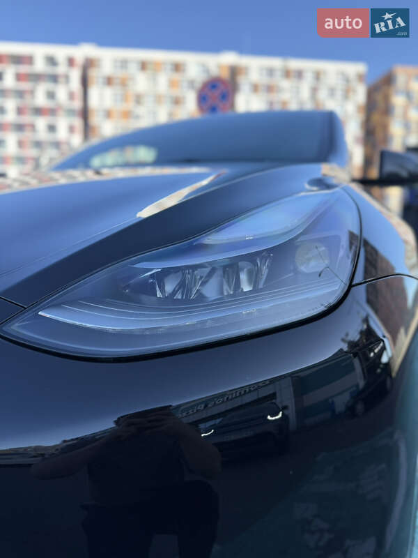 Позашляховик / Кросовер Tesla Model Y 2023 в Києві