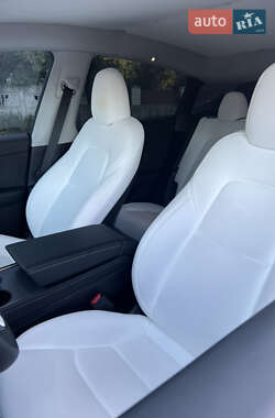 Внедорожник / Кроссовер Tesla Model Y 2023 в 