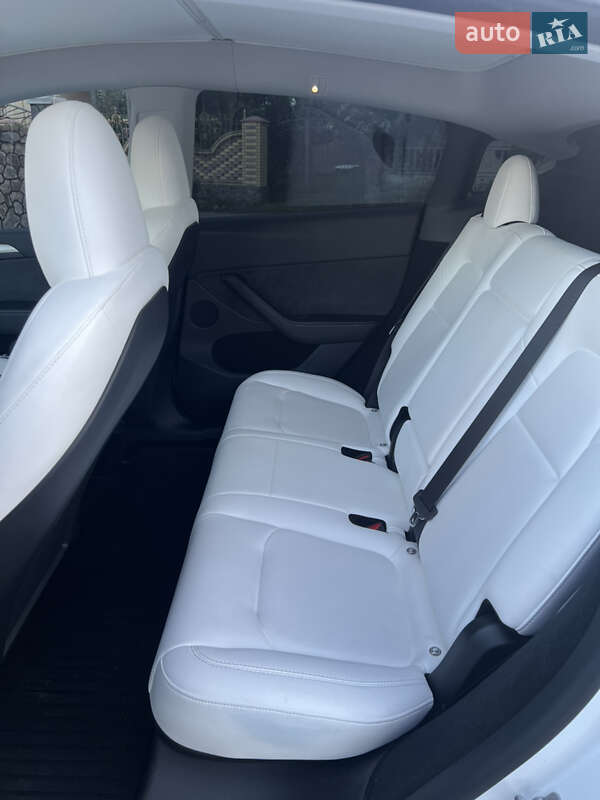 Позашляховик / Кросовер Tesla Model Y 2023 в Шаргороді