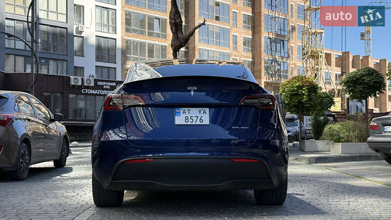 Позашляховик / Кросовер Tesla Model Y 2021 в Івано-Франківську