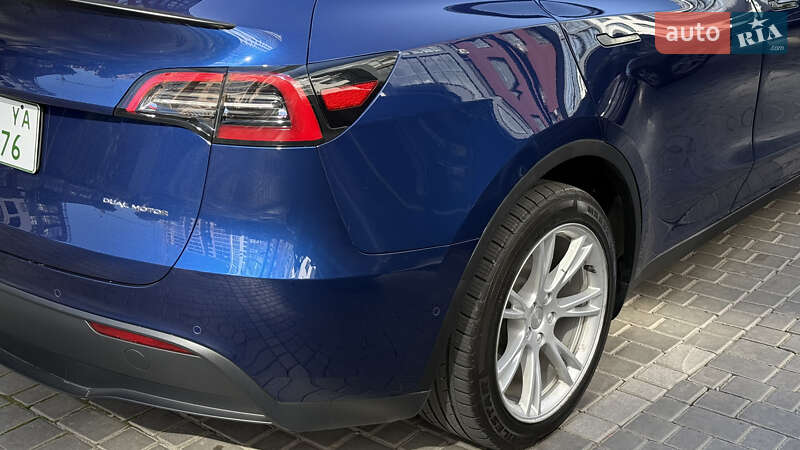Позашляховик / Кросовер Tesla Model Y 2021 в Івано-Франківську
