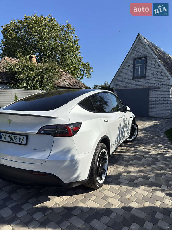 Позашляховик / Кросовер Tesla Model Y 2024 в Смілі
