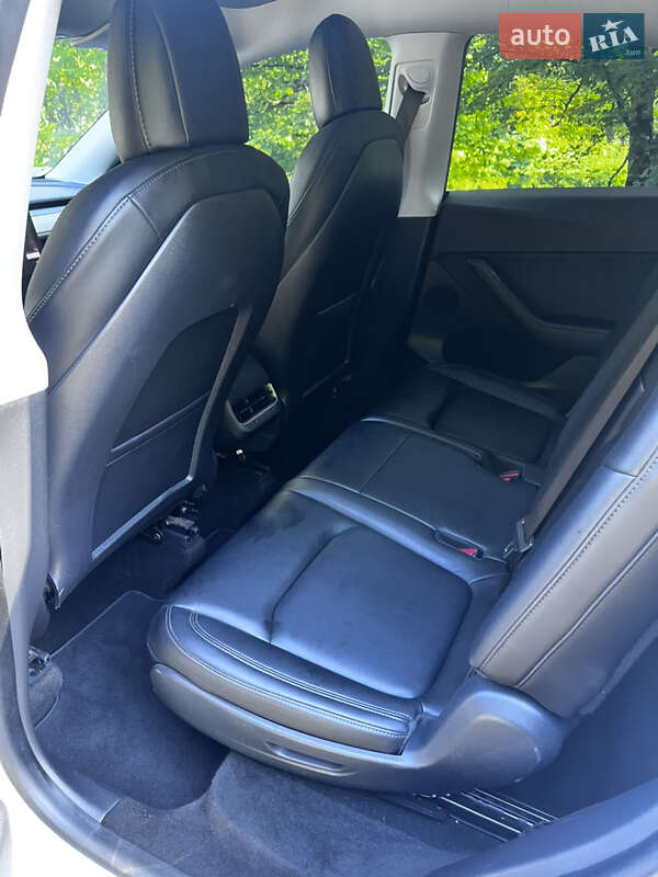 Внедорожник / Кроссовер Tesla Model Y 2021 в Ужгороде