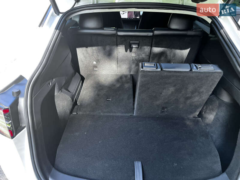 Внедорожник / Кроссовер Tesla Model Y 2021 в Ужгороде