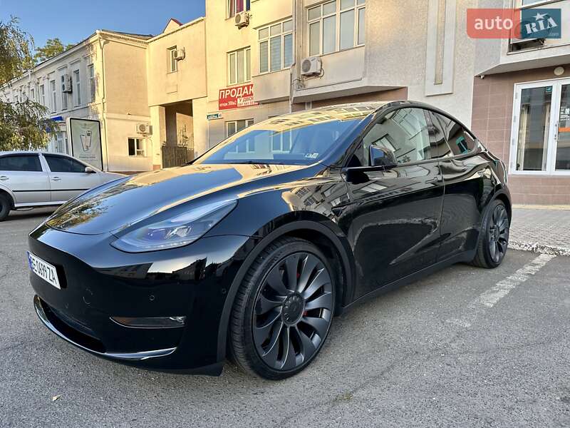 Позашляховик / Кросовер Tesla Model Y 2021 в Миколаєві