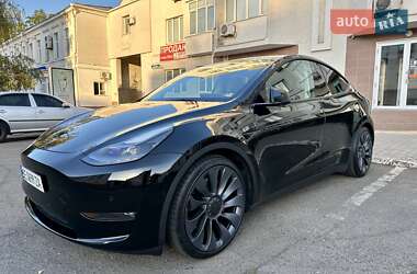 Внедорожник / Кроссовер Tesla Model Y 2021 в 