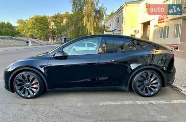 Внедорожник / Кроссовер Tesla Model Y 2021 в 