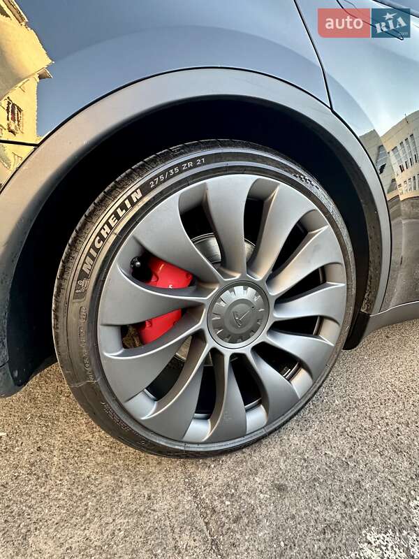 Позашляховик / Кросовер Tesla Model Y 2021 в Миколаєві