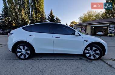 Позашляховик / Кросовер Tesla Model Y 2024 в 