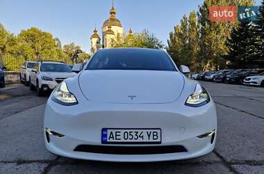 Позашляховик / Кросовер Tesla Model Y 2024 в 