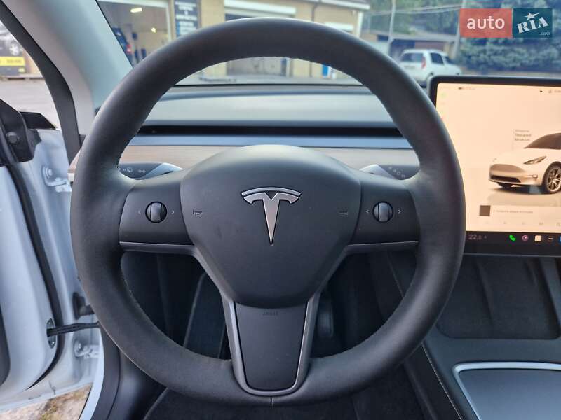 Позашляховик / Кросовер Tesla Model Y 2024 в Дніпрі