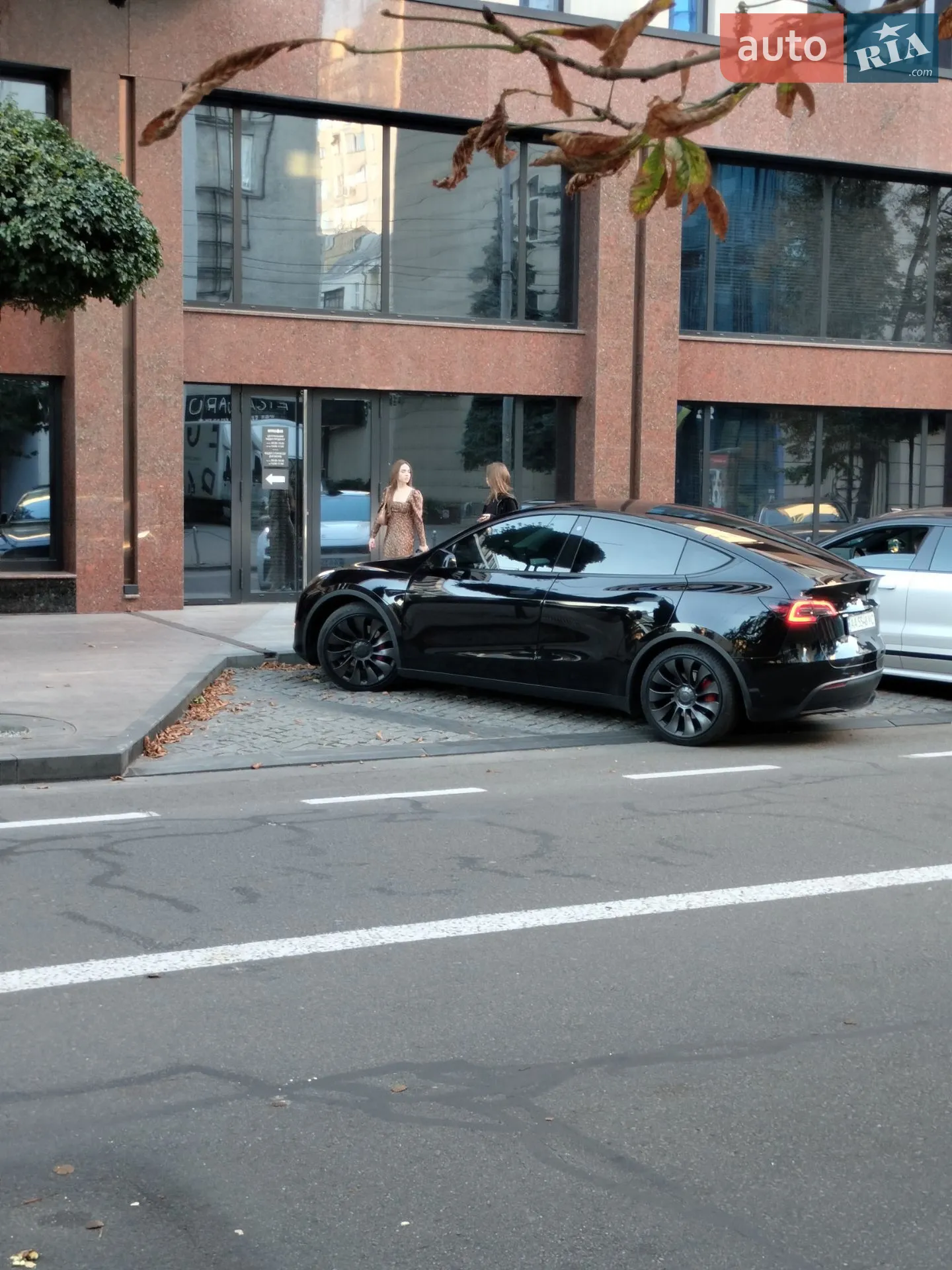 2021 Tesla Model Y - мініатюра 4