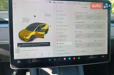 Позашляховик / Кросовер Tesla Model Y 2021 в 