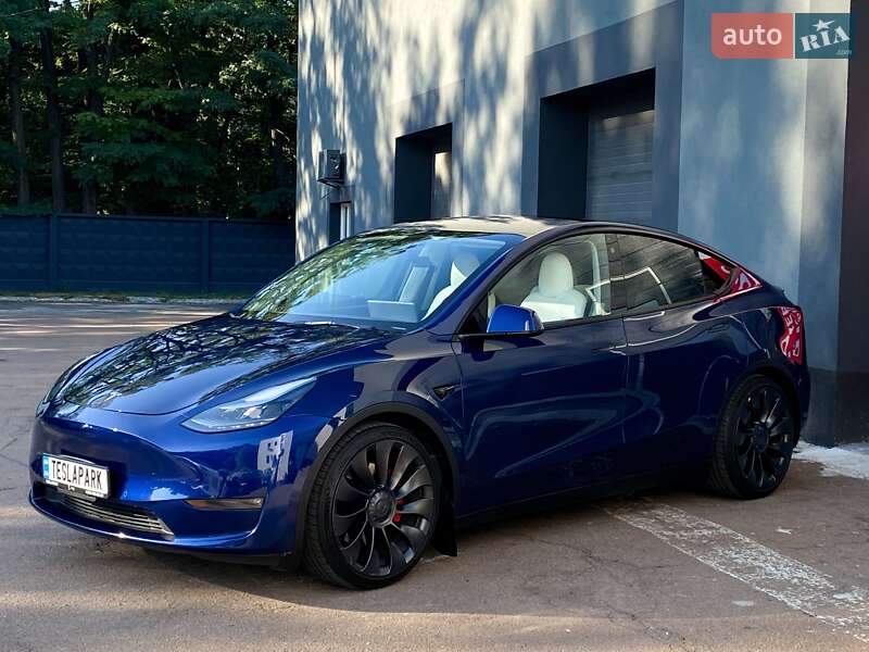 Внедорожник / Кроссовер Tesla Model Y 2022 в Киеве