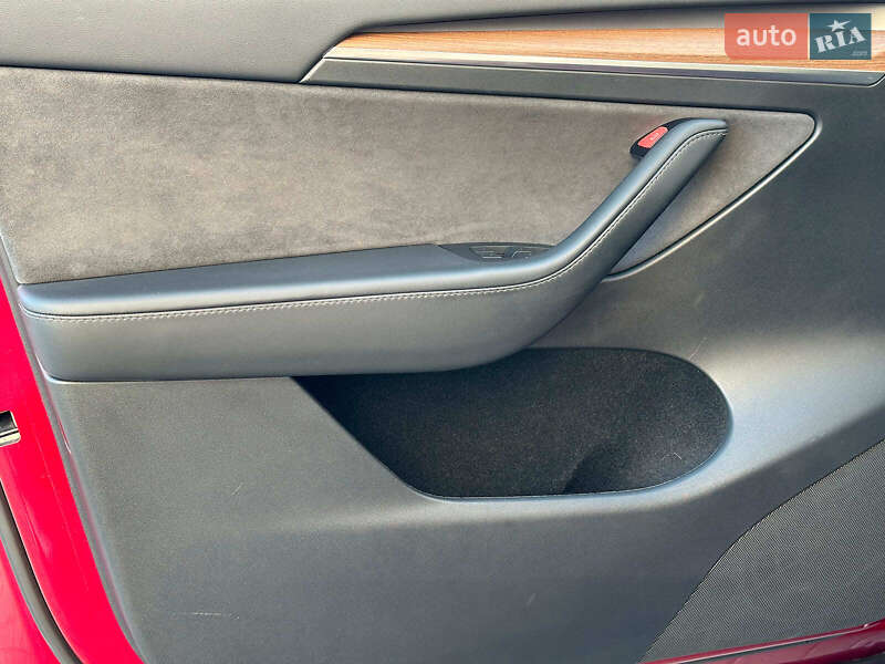 Позашляховик / Кросовер Tesla Model Y 2024 в Одесі