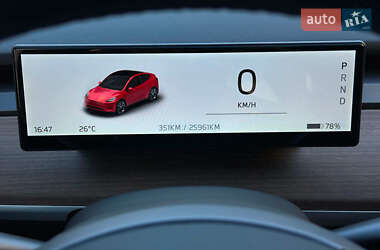 Внедорожник / Кроссовер Tesla Model Y 2024 в 
